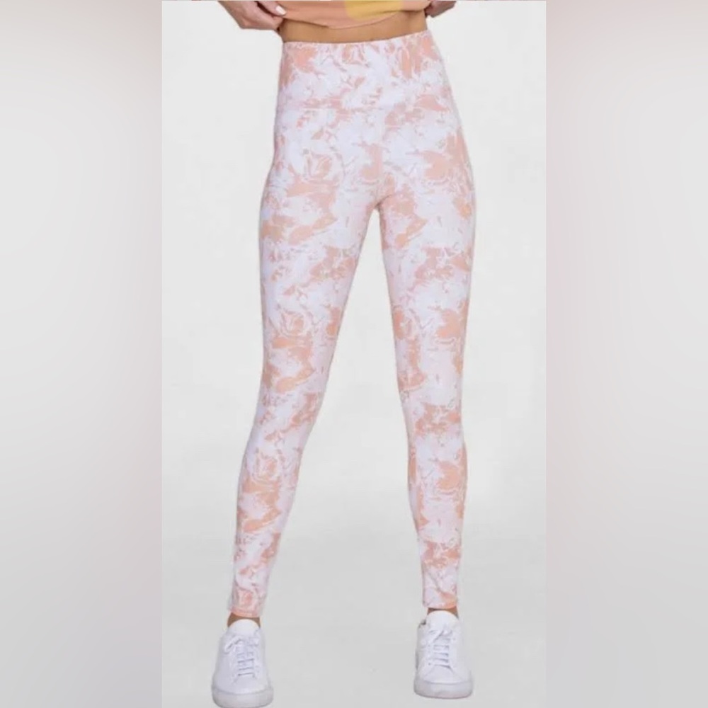 NWT - Mono B Peach Printed High Waisted Leggings - Large